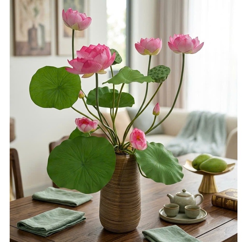 Bình hoa sen giả trang trí trong nhà